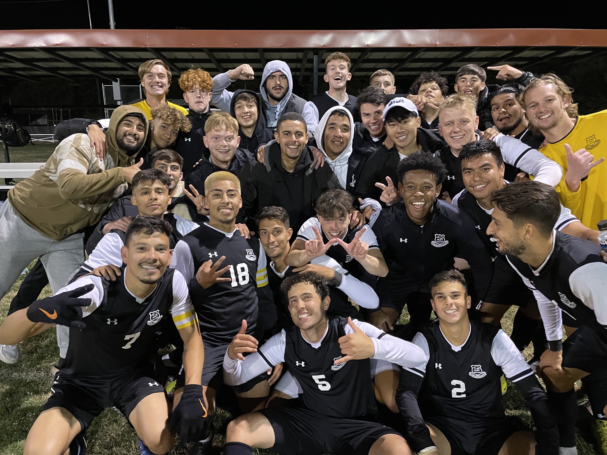 Men's Soccer Set to Host Central in Opening Round of Playoffs