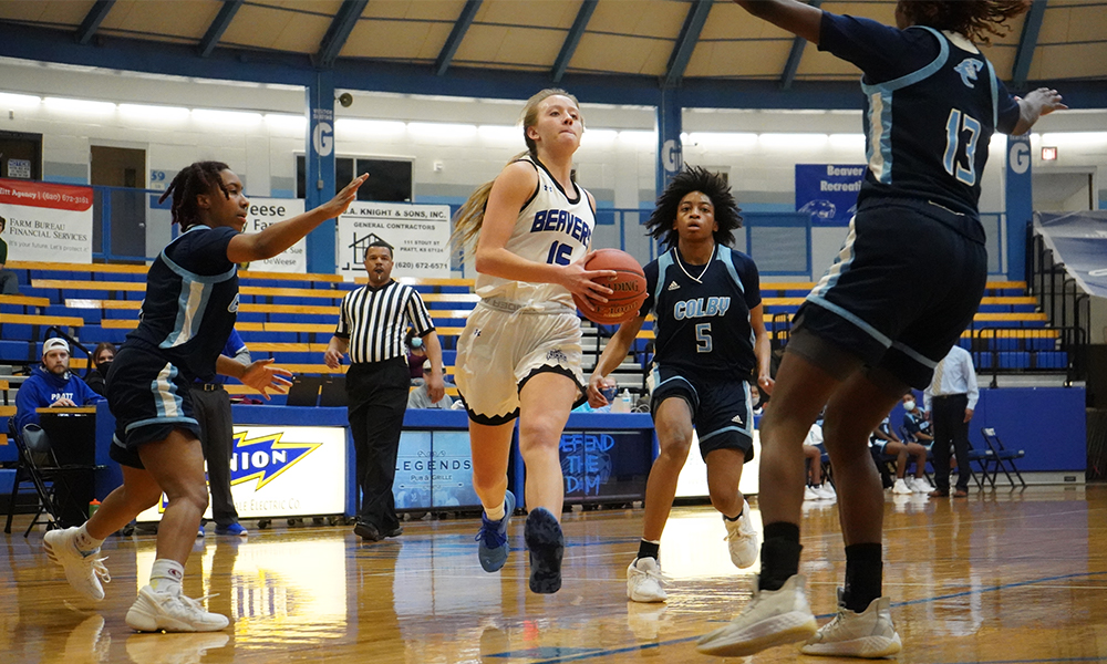 WBB overcomes early deficit in win over Colby