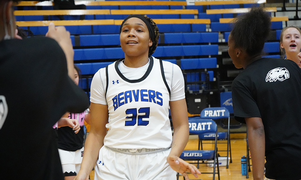 WBB gets back on track against Conqs