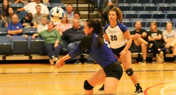 Volleyball drops road contest to Colby